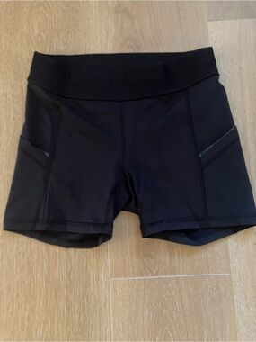 lululemon athletica Black High-Rise Bike Shorts with Side Pockets
